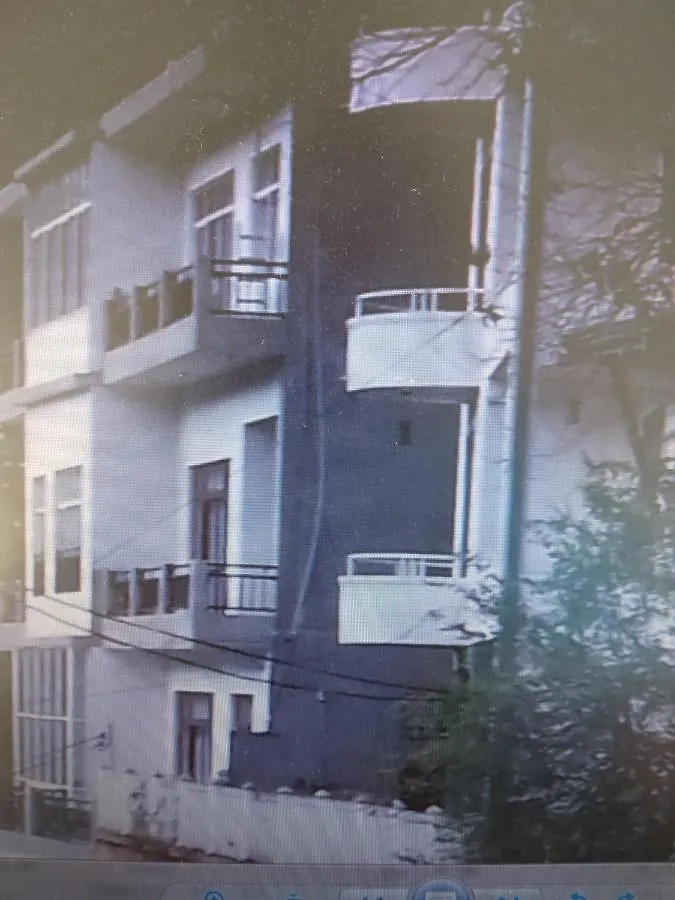 Kandy Lake Edge Villa